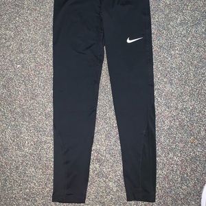 Women’s Nike Pro dri-fit training leggings.